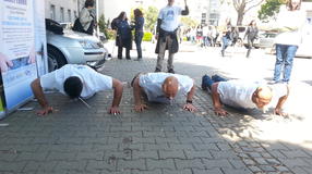 Болни показаха как се диша със запушен нос през сламка